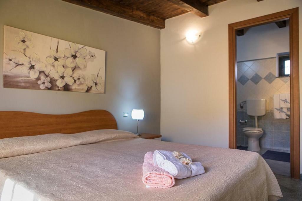 סנטו סטפאנו די קמאסטרה Casa Vacanze Fede מראה חיצוני תמונה